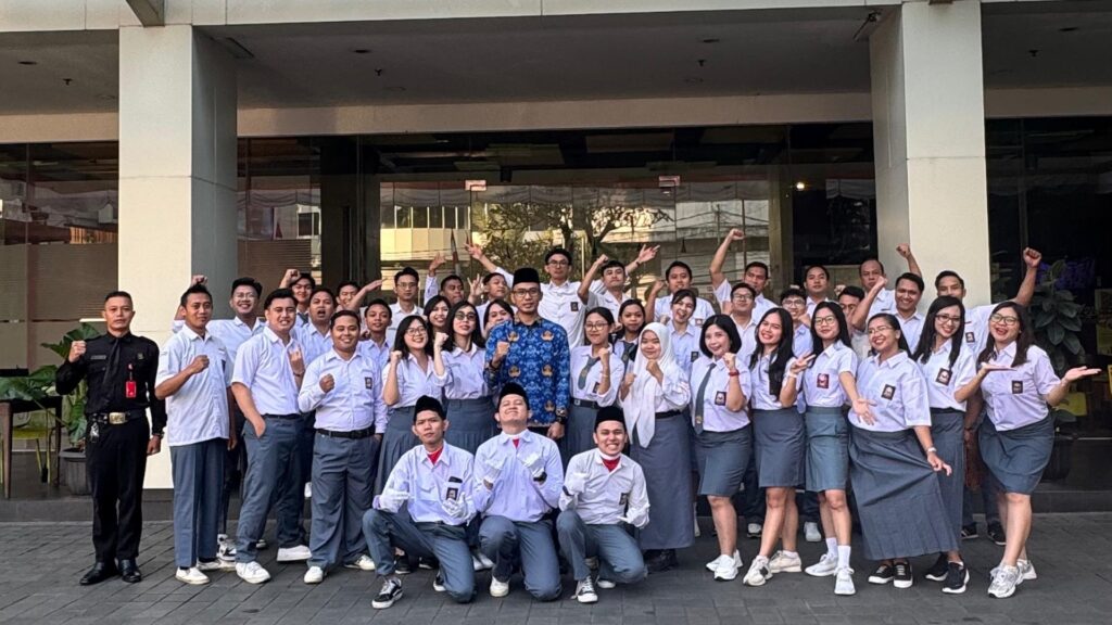 Zest Sukajadi Bandung Rayakan Hari Kemerdekaan Indonesia dengan Upacara Bendera & Promo Spesial