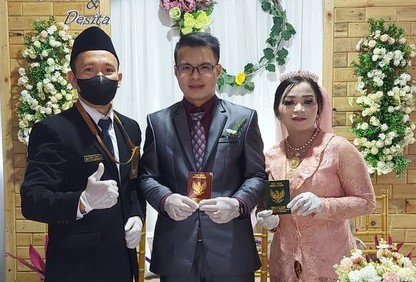 Desita & Chung Ta-Cheng