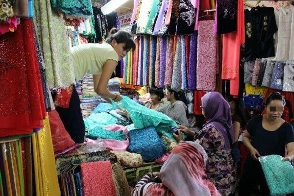 Perempuan dominasi UMKM dan industri keuangan